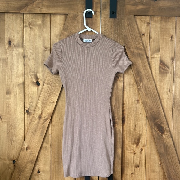 Popular 21 midi fall dress🍂🧡 - Picture 2 of 4